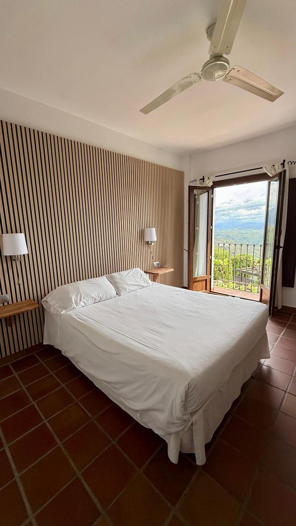 Hotel Cerro De Hijar 3*