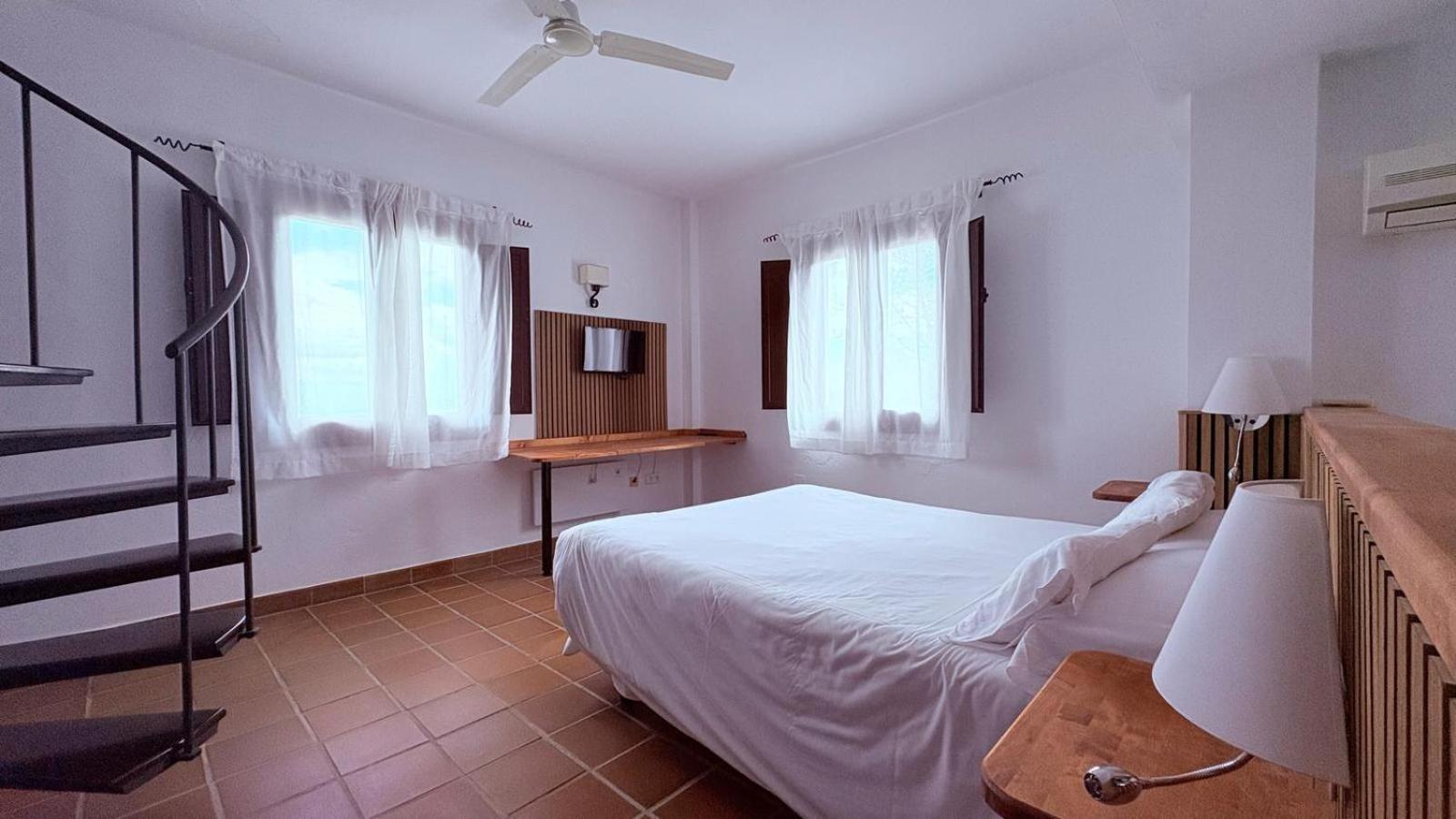 Hotel Cerro De Hijar 3*