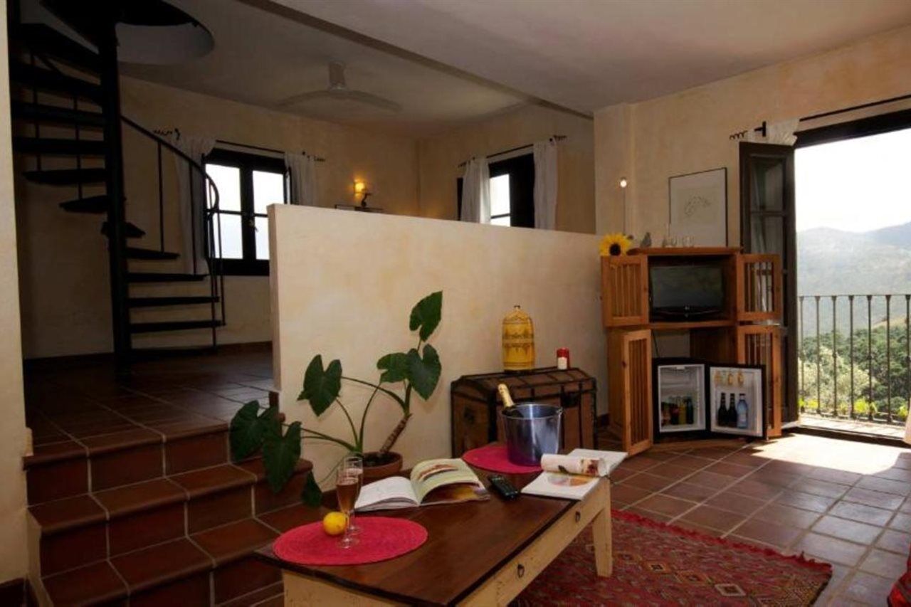 Cerro De Hijar Hotel